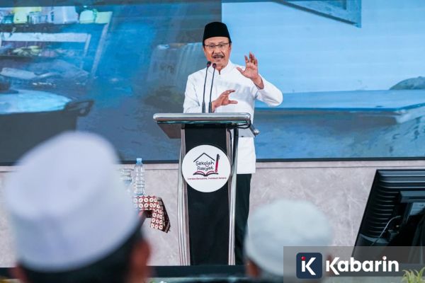 Gus Ipul Ajak Pengasuh Pesantren Dukung Program Prioritas Presiden