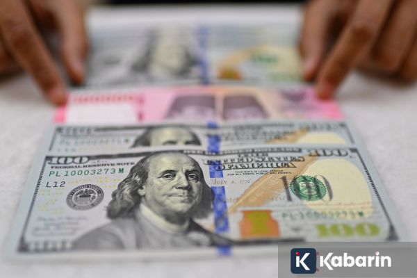 Rupiah Sentuh Rp17.728 per Dolar AS Imbas Konflik Timur Tengah