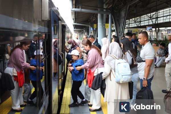 KAI Jakarta Sediakan 242 Ribu Tiket saat Libur Panjang Kenaikan Isa Almasih