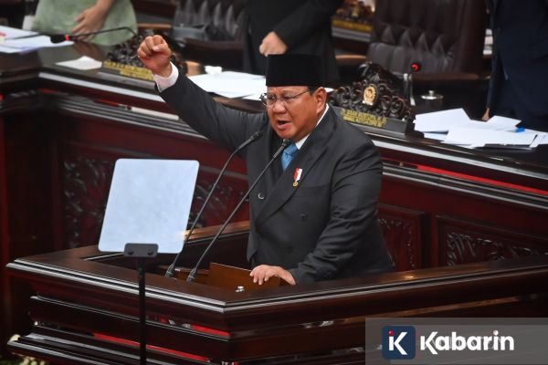 Prabowo Minta Warga Rekam dan Laporkan Aparat Nakal Langsung ke Presiden