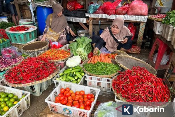 PIHPS: Harga Cabai Rawit Rp57.650 per Kg, Telur Ayam Rp32.500 per Kg