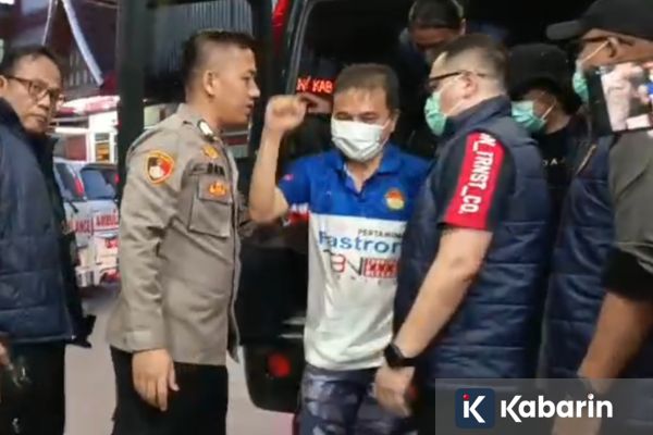 Roy Suryo dan Dokter Tifa Jalani Pemeriksaan di RS Polri
