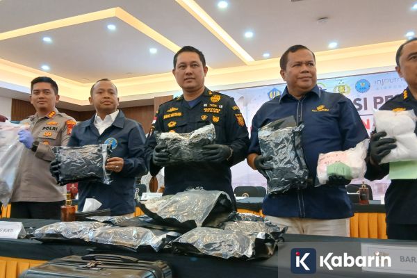 Bea Cukai Soetta Gagalkan Penyelundupan 18 Kilogram Ganja dari AS dan Rusia