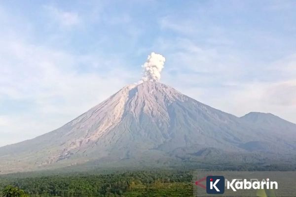 Pendakian Gunung Semeru Ditutup Sementara untuk Hormati Hari Raya Karo