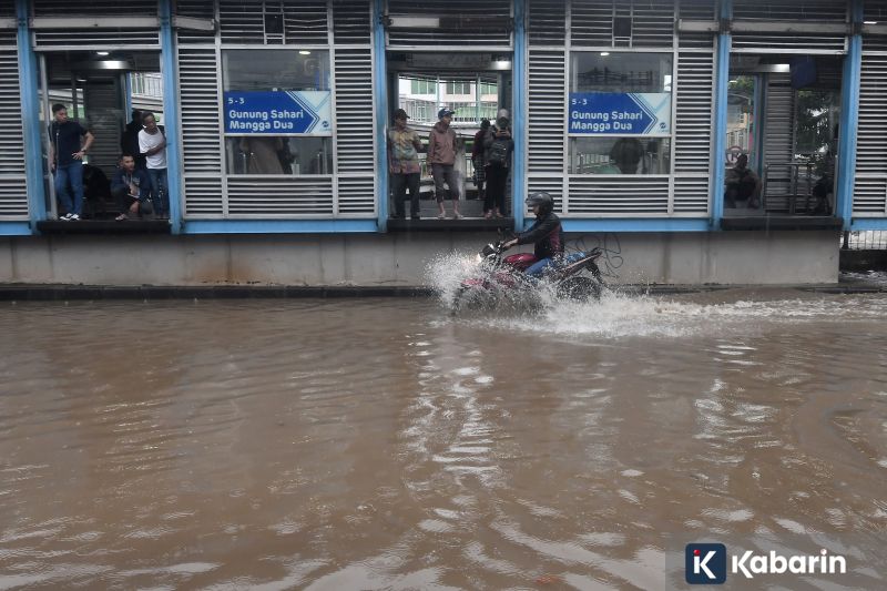 KPK Geledah Rumah Maidi dan Rochim di Madiun, Sita Dokumen dan Uang Tunai
