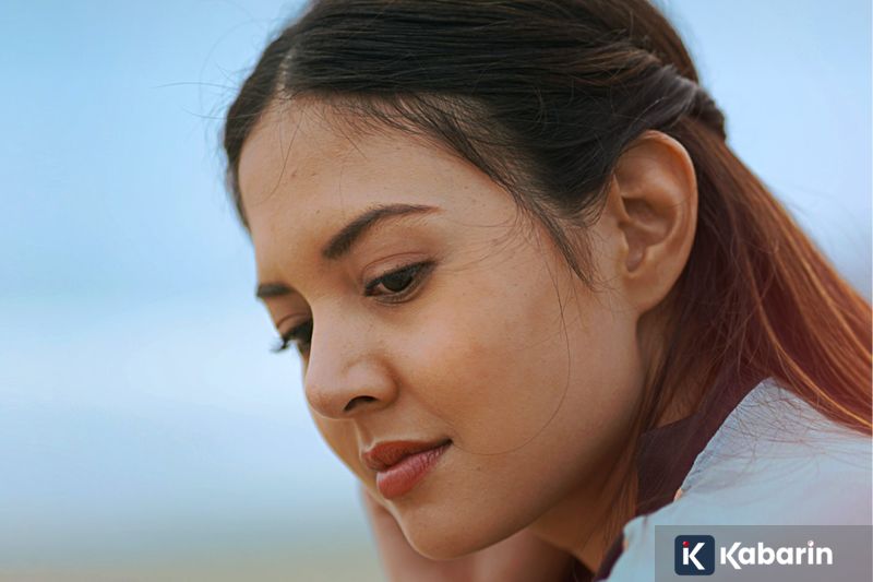 Sinopsis dan Link Download Buku "Broken Strings" karya Aurelie Moeremans