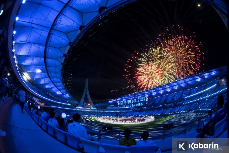 Banjir rendam jalan nasional Padang-Pasaman Barat, sebabkan akses lumpuh