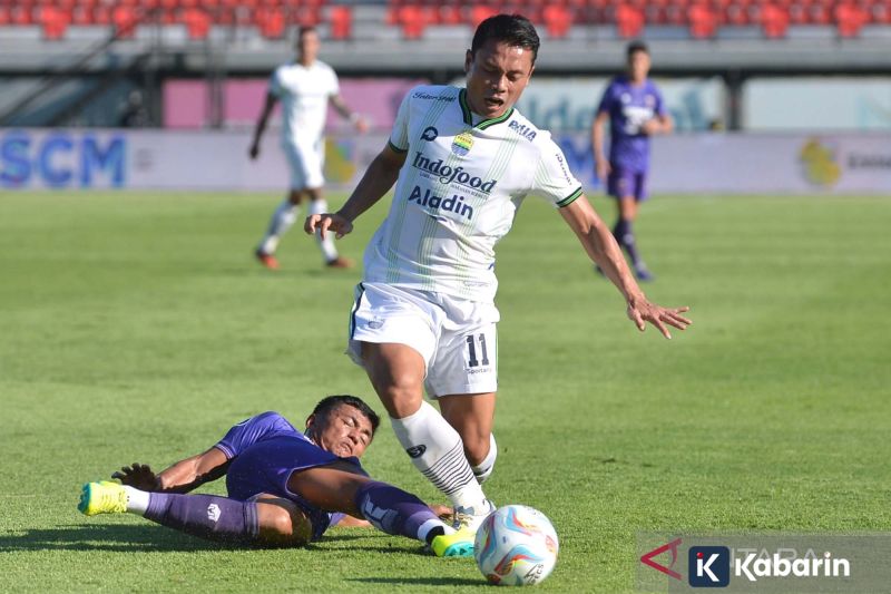 Pedagang Kaki Lima di Jakarta Dilarang Berjualan di Trotoar