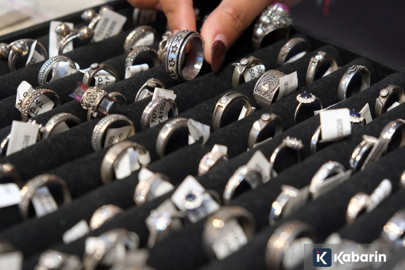 Pemprov DKI Bantu Ribuan Pelajar Ambil Ijazah yang Tertunda Sepanjang 2025