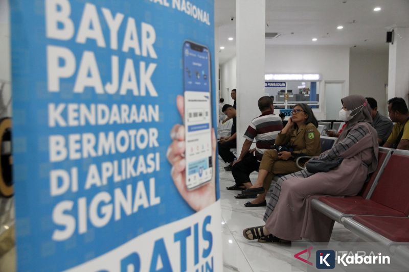 Mengenal Velix Wanggai yang resmi pimpin Ketua Komite Percepatan Pembangunan Papua