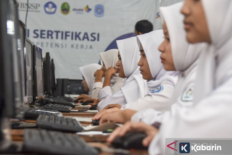 Girlband VVUP mau coba nasi padang hingga seblak saat ke Indonesia