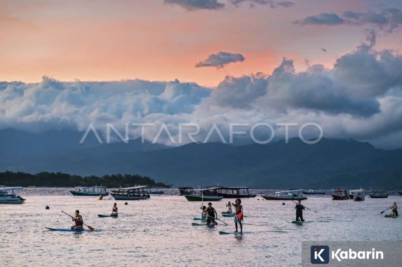 Siapa pewaris takhta Keraton Solo setelah Pakubuwono XIII wafat?
