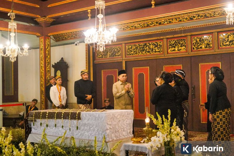 Jonathan Bailey dinobatkan jadi Pria Terseksi Dunia 2025