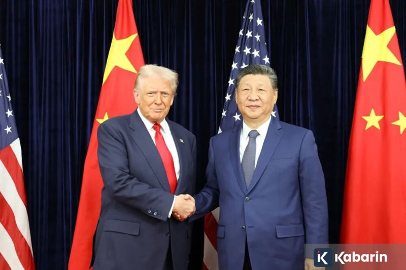 Ariana Grande diganggu fans saat acara premier film "Wicked" di Singapura