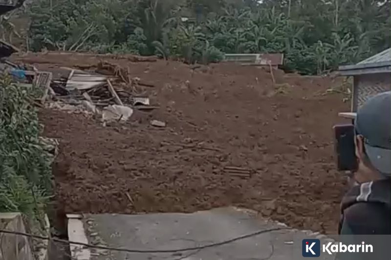 IHSG dibuka, menguat 25,72 poin pada Senin pagi