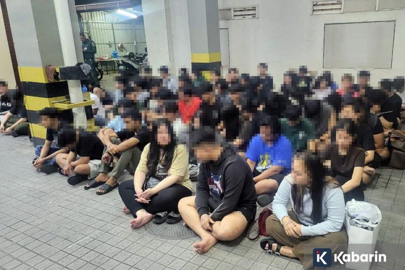 Presiden Iran Ingatkan Serang Khamenei Berarti Perang Habis-habisan