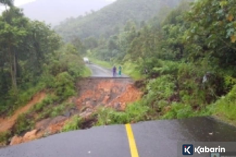 Desta bikin heboh usai muncul perdana sebagai Dono di poster film Warkop DKI Reborn