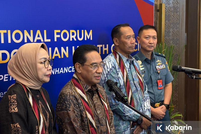 Desta bikin heboh usai muncul perdana sebagai Dono di poster film Warkop DKI Reborn