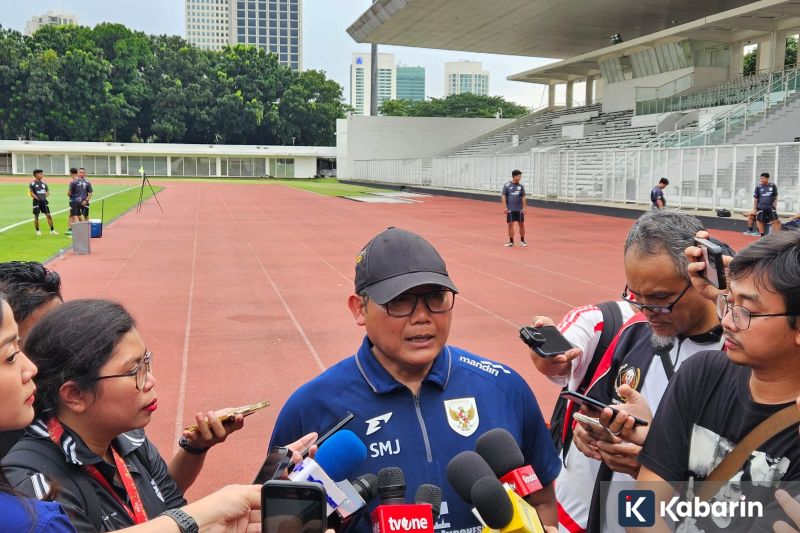 Longsor timbun jalan provinsi penghubung Agam-Bukittinggi