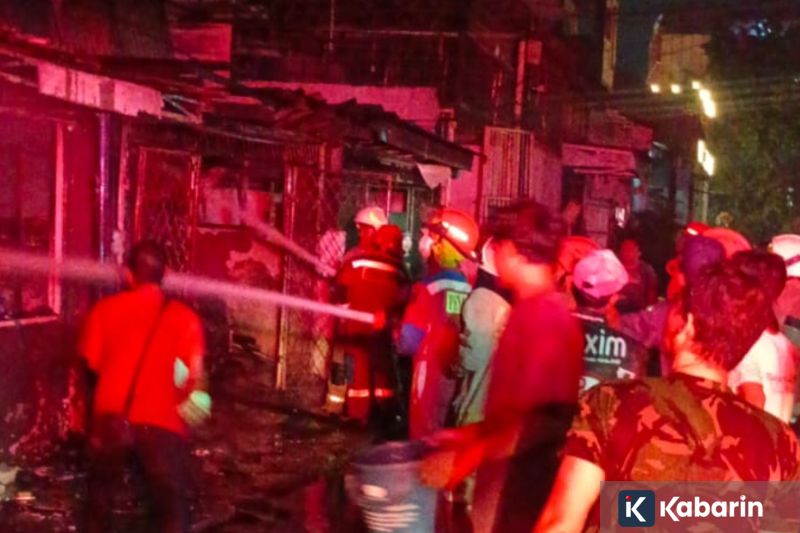 Menlu China telfon menlu Kamboja dan Thailand bicarakan untuk akhiri konflik