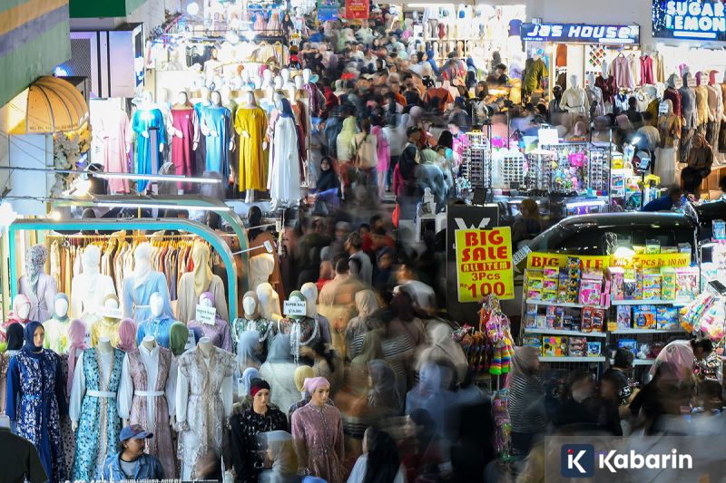Banteng Watusi Jadi Kado Tahun Baru 2026 bagi Pengunjung Ragunan