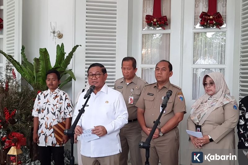 Pemprov DKI Bantu Ribuan Pelajar Ambil Ijazah yang Tertunda Sepanjang 2025