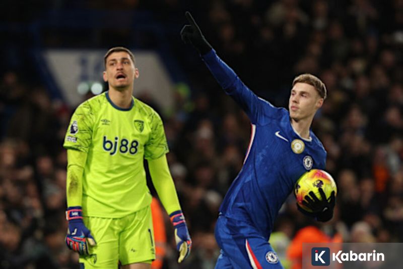 Dekorasi Natal Jadi Spot Foto Favorit Pengunjung Mal saat Libur Akhir Tahun