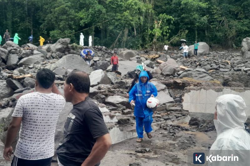 1.060 Personel Gabungan Amankan Aksi Buruh di Kawasan Monas