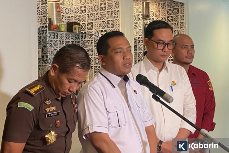 Jarang Cuci Alat Makeup? Ini Bahaya Serius yang Bisa Rusak Kulit