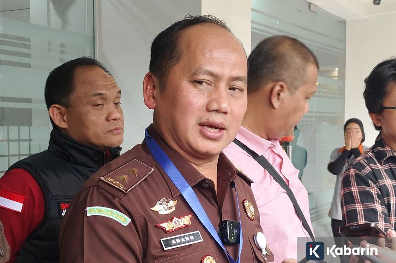 Pedagang Kaki Lima di Jakarta Dilarang Berjualan di Trotoar