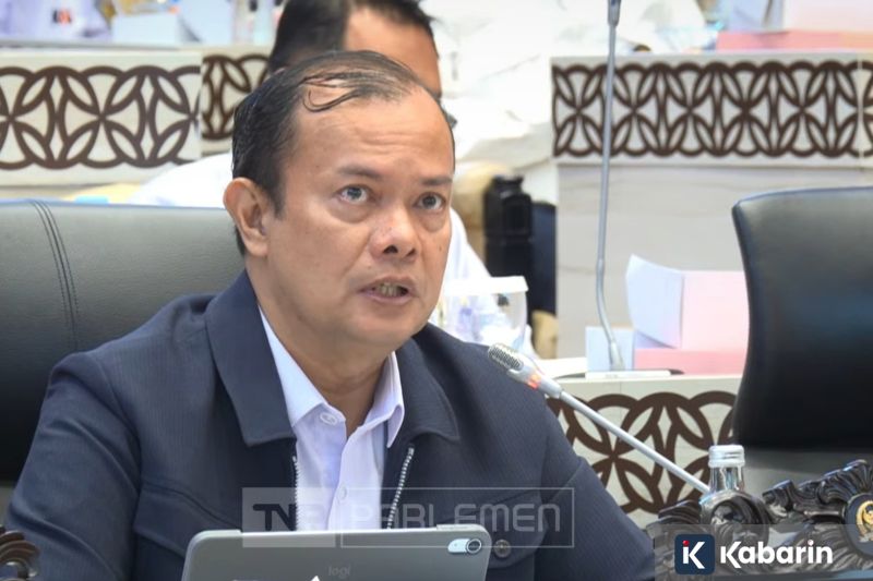 Rupiah Tembus Rp17.002 per Dolar AS pada Kamis Sore