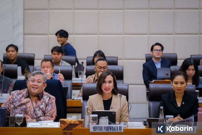 Rupiah Menguat ke Angka Rp16.847 per Dolar AS Jumat Pagi Ini