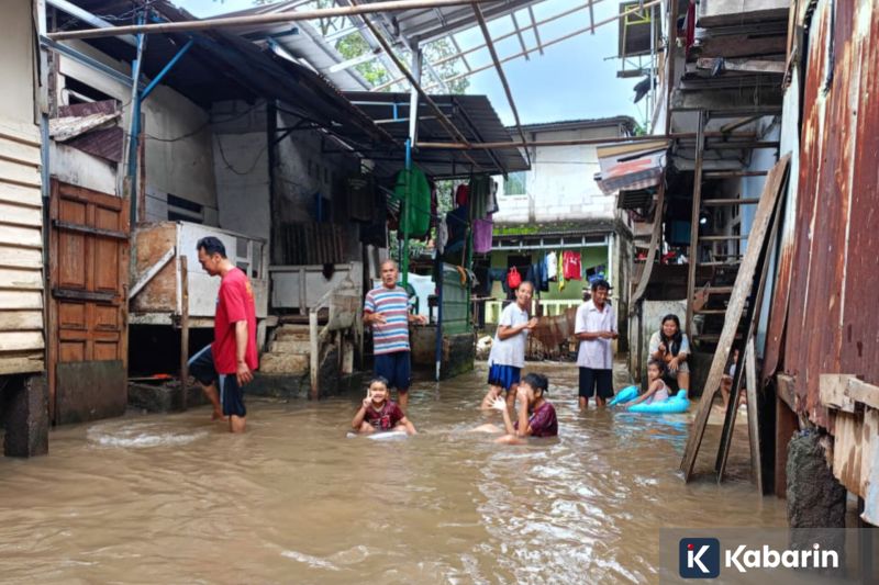 OJK Naikkin Batas "free float" Saham Jadi 15 Persen Bulan Depan