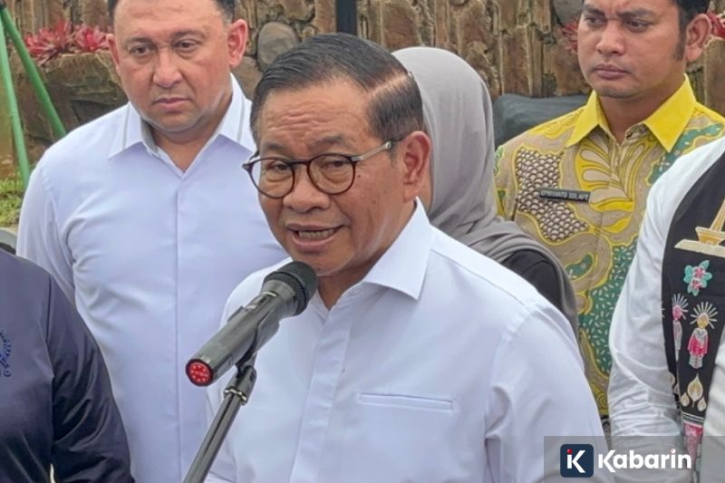 Pedagang Kaki Lima di Jakarta Dilarang Berjualan di Trotoar