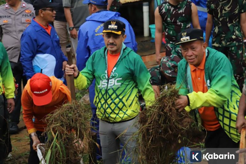 Pemkot Jaksel Gencarin Kerja Bakti untuk Ciptakan Lingkungan Bersih