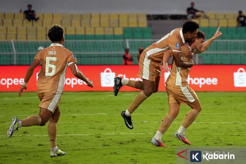 Semen Padang Bidik Poin di Kandang Arema