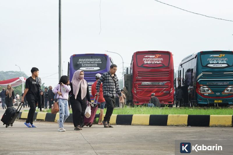 Baznas RI Resmi Tetapkan Nisab Zakat Penghasilan 2026 Rp7.640.144 per Bulan