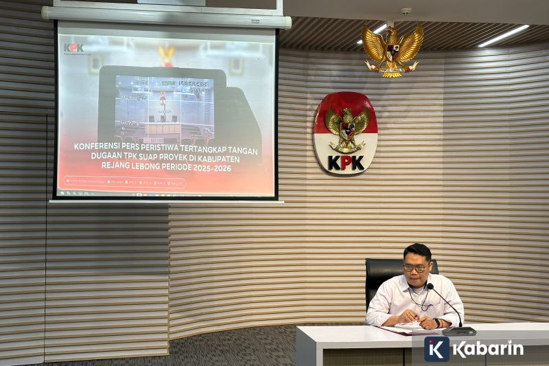 Emery Ingin Villa Bikin Kenangan Manis Lagi Lawan Lille