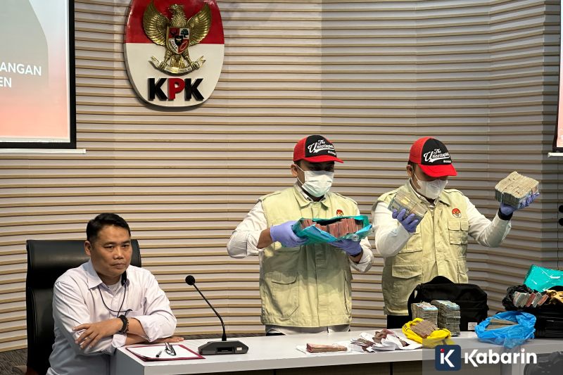 Emery Ingin Villa Bikin Kenangan Manis Lagi Lawan Lille