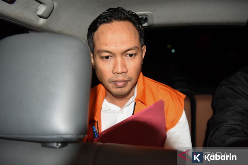 KPK Pulangkan 11 Pejabat Tulungagung Usai Pemeriksaan Saksi Selesai