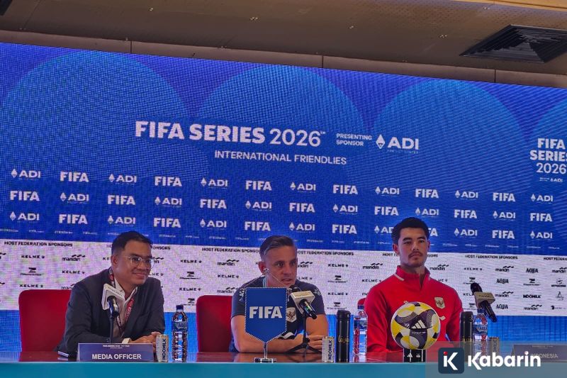 Tiga atau Empat Bek, John Herdman?