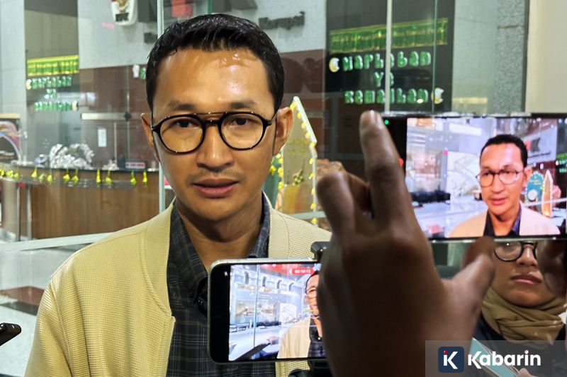 Trump Serang Influencer Sayap Kanan dengan Sebutan “IQ Rendah”