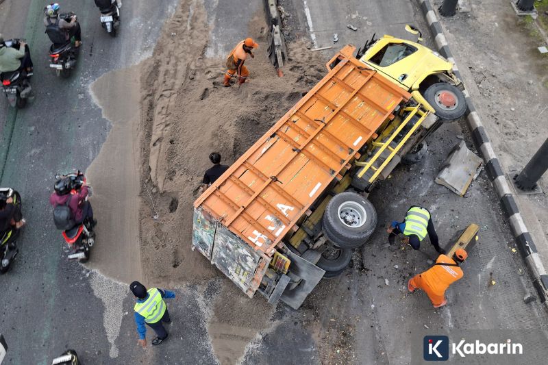 Prakiraan Cuaca Hari Ini: Sebagian Besar Indonesia Diguyur Hujan Ringan