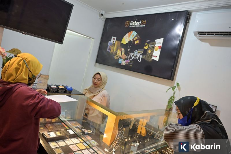 Harga Emas Antam Naik Rp5.000 Jadi Rp2,814 Juta/gr pada Selasa Pagi