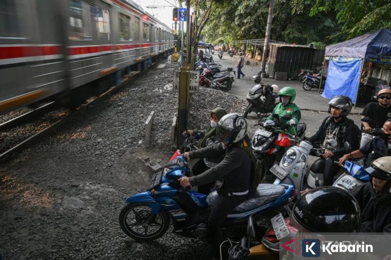 KPK Tanggapi Foto Viral Tahanan di Bandara yang Ramai Dibahas Warganet