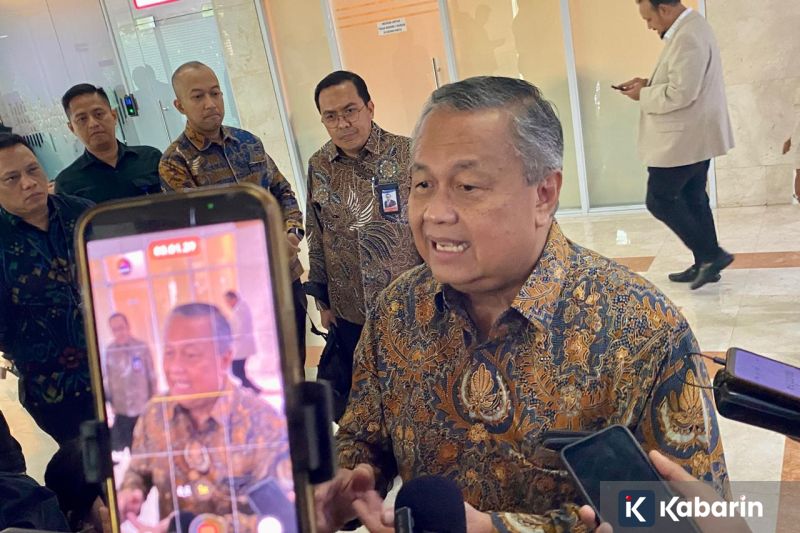 KPK Tahan Bupati Muara Enim dan Tiga Tersangka Lain dalam Kasus Suap Pengadaan