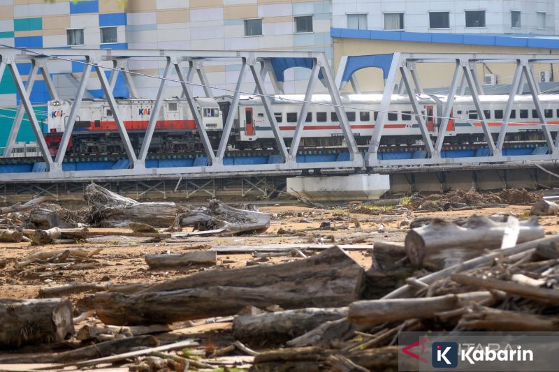 Bahlil Panggil Bos PGN Usai Harga Gas Industri Naik dan Picu Ancaman PHK