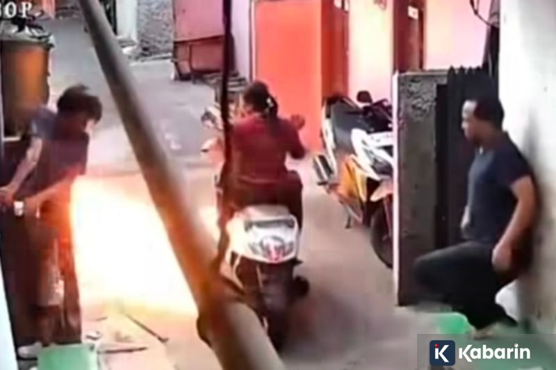Nadiem Makarim Bacakan Notab Pembelaan Terakhir Sebelum Sidang Putusan
