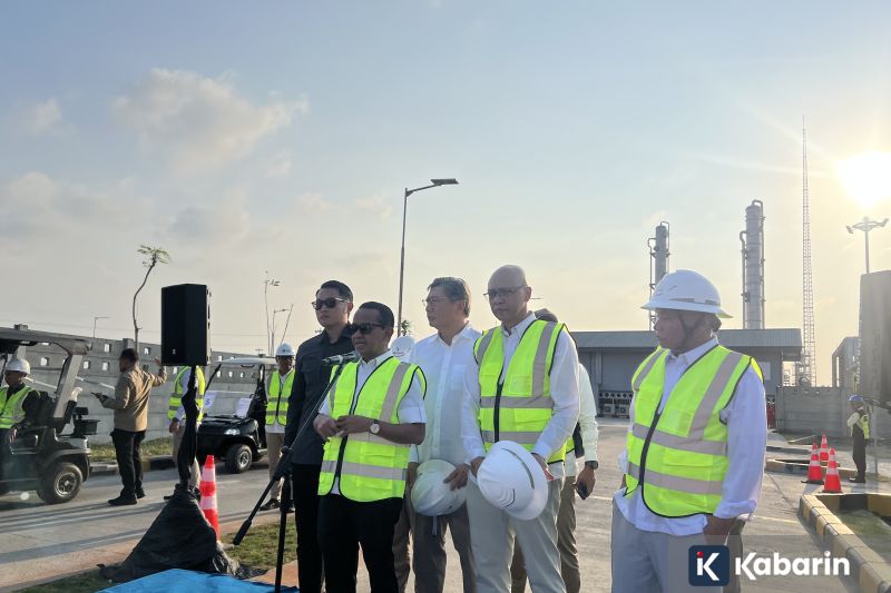 Iran Diduga Serang Kapal Kargo Berbendera Singapura di Selat Hormuz