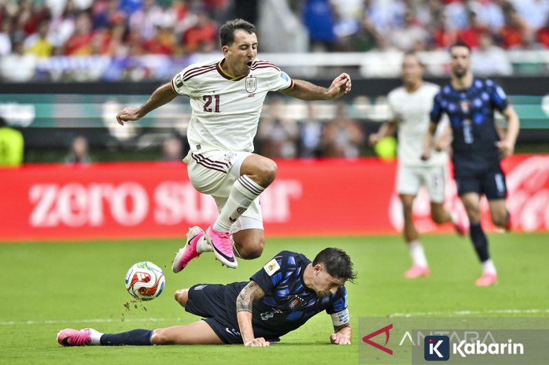 De la Fuente Puji Penampilan Oyarzabal saat Lawan Austria
